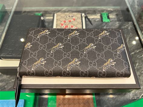 gucci tiger long wallet